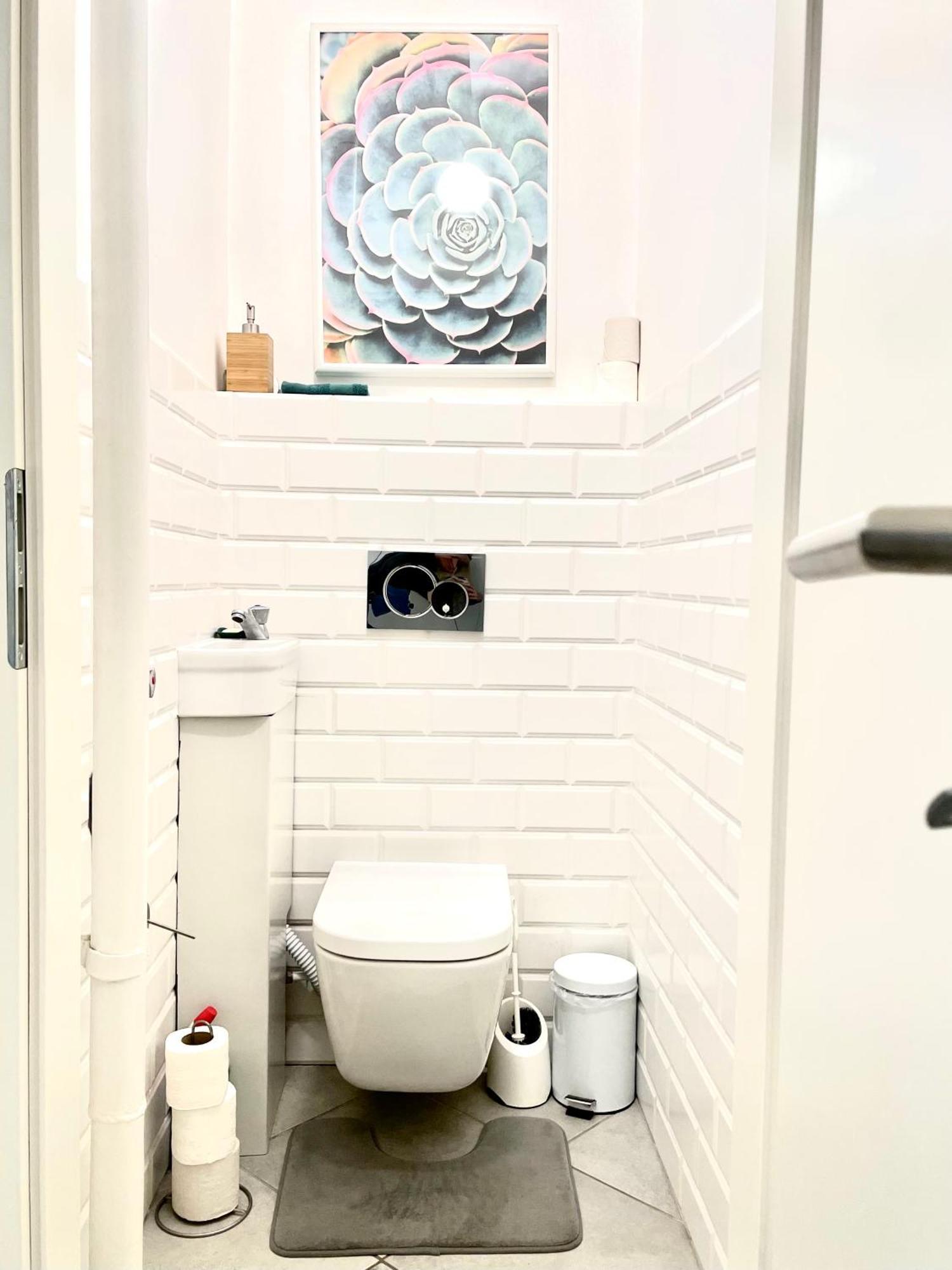 Mint Pearl Apartment 3 Rooms 2 Bathrooms At Kalvin Square Budapest Ngoại thất bức ảnh