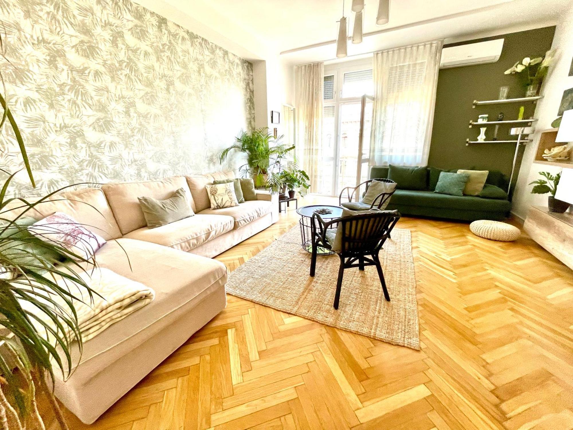 Mint Pearl Apartment 3 Rooms 2 Bathrooms At Kalvin Square Budapest Ngoại thất bức ảnh