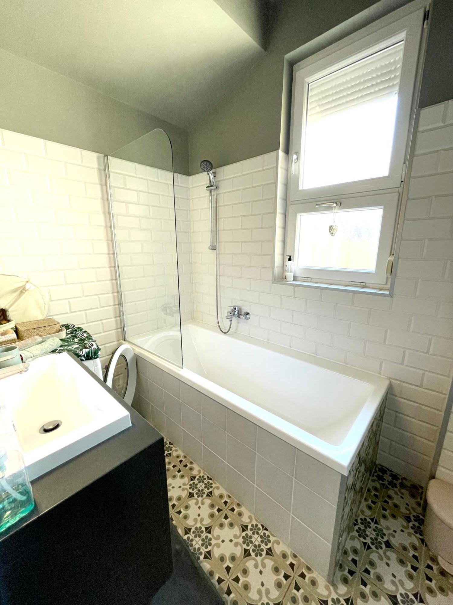 Mint Pearl Apartment 3 Rooms 2 Bathrooms At Kalvin Square Budapest Ngoại thất bức ảnh