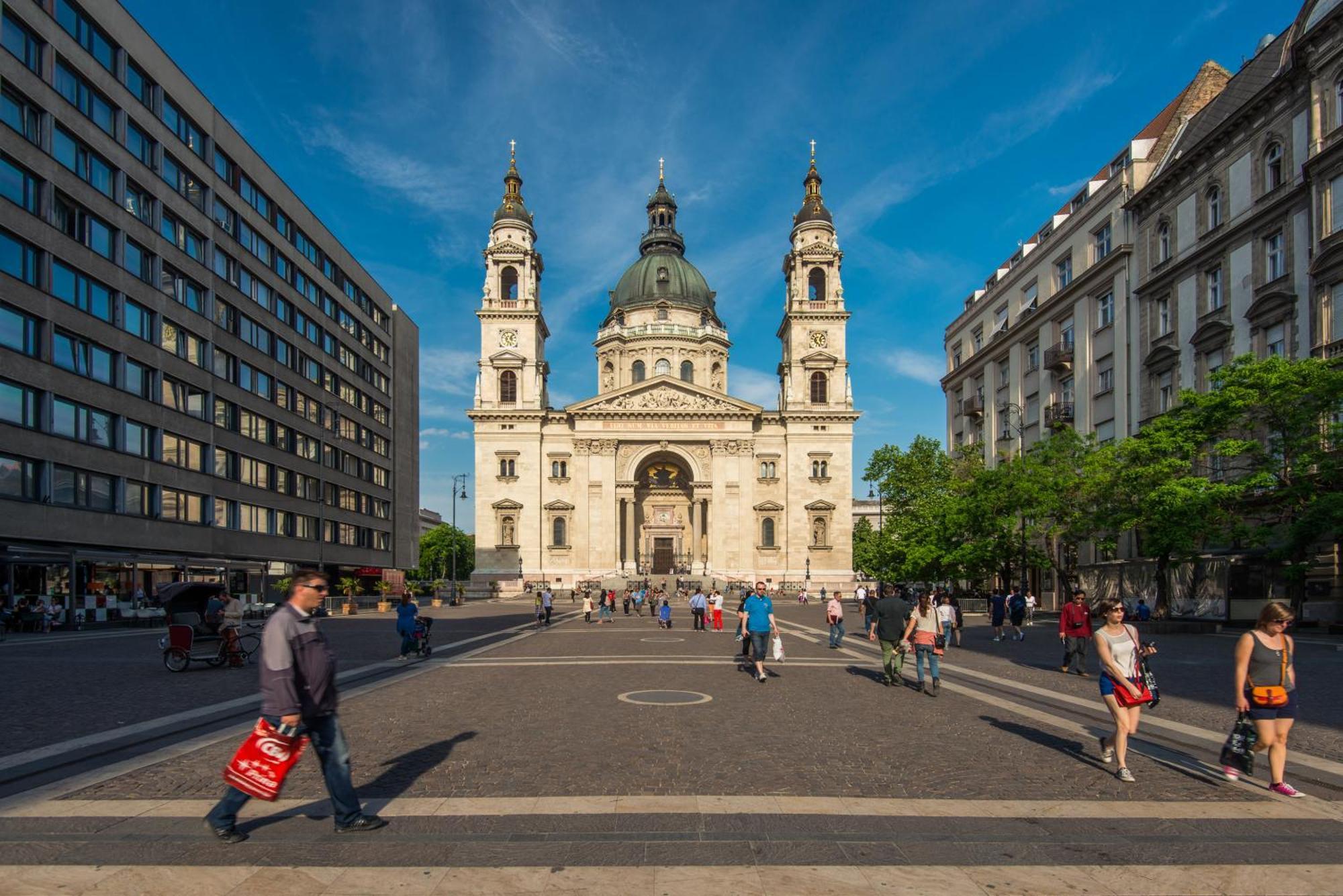 Mint Pearl Apartment 3 Rooms 2 Bathrooms At Kalvin Square Budapest Ngoại thất bức ảnh