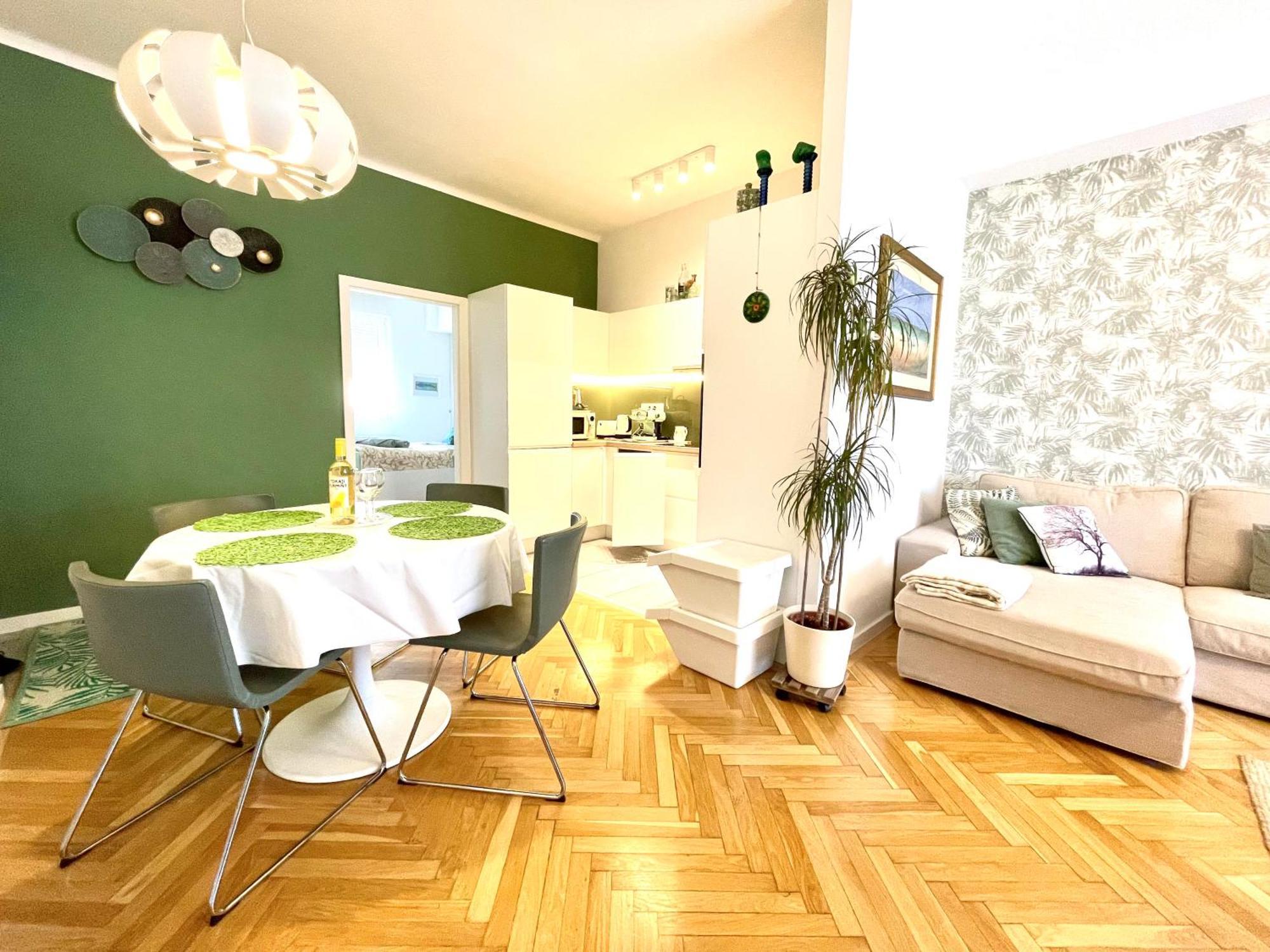Mint Pearl Apartment 3 Rooms 2 Bathrooms At Kalvin Square Budapest Ngoại thất bức ảnh