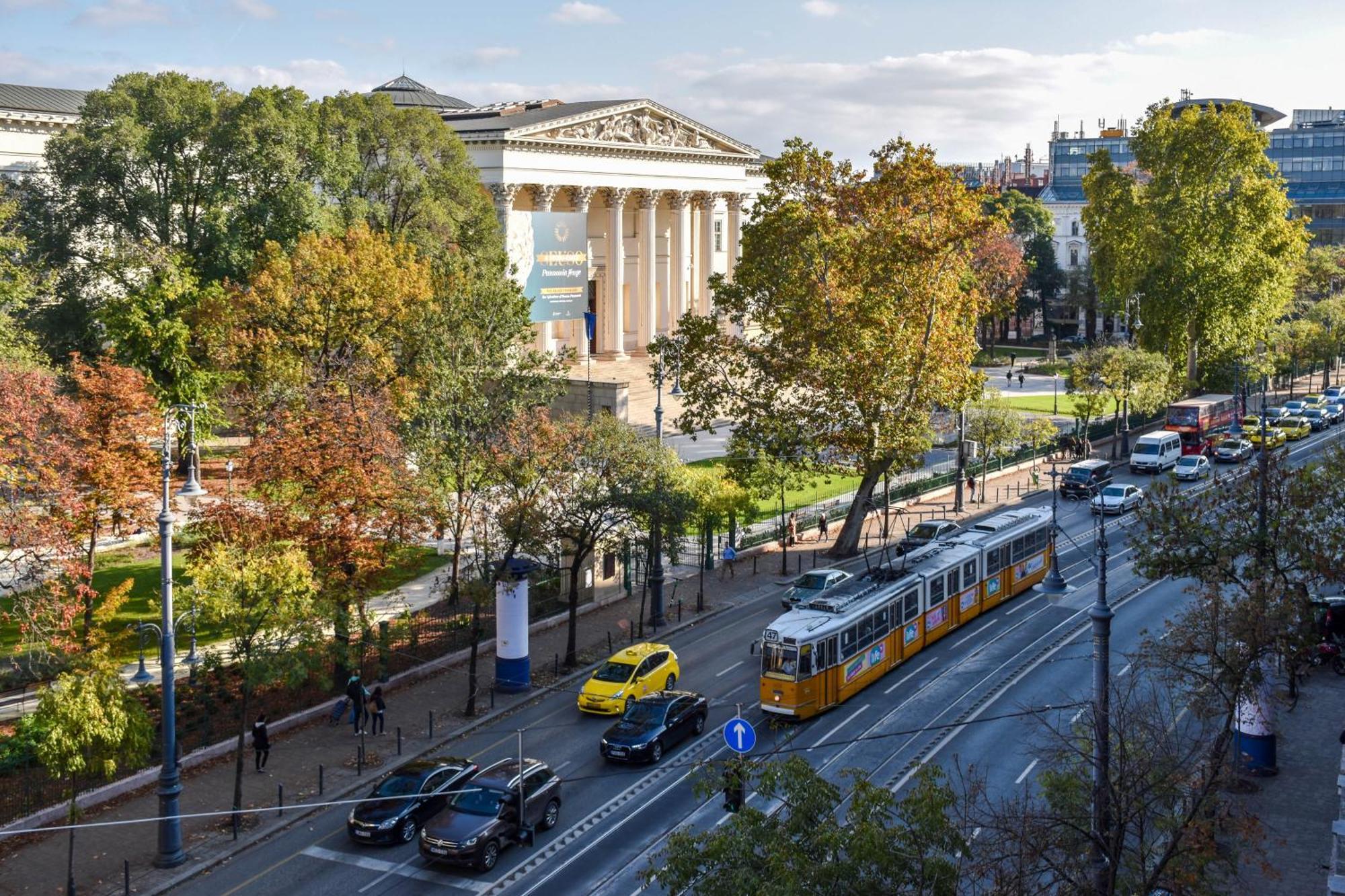 Mint Pearl Apartment 3 Rooms 2 Bathrooms At Kalvin Square Budapest Ngoại thất bức ảnh