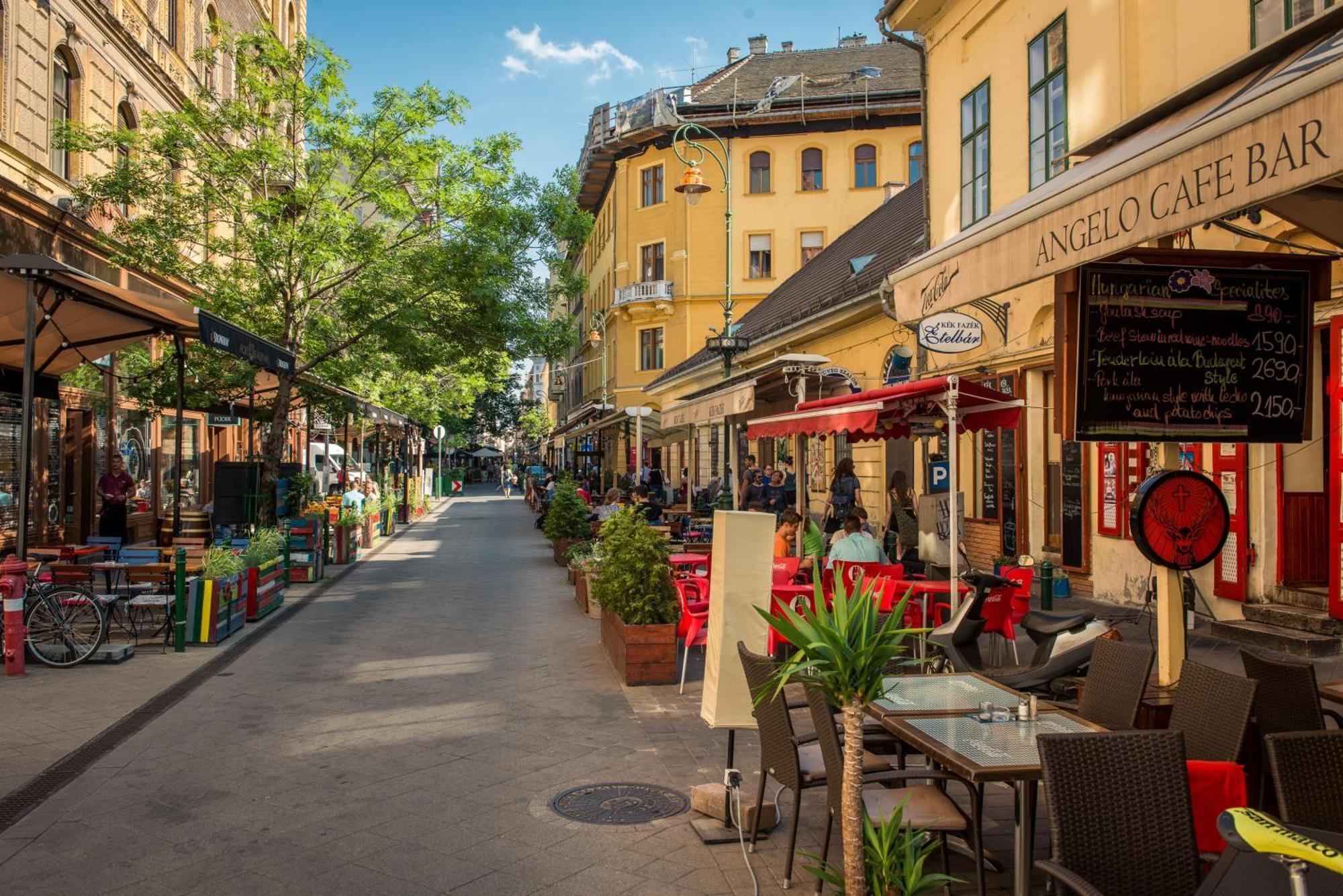 Mint Pearl Apartment 3 Rooms 2 Bathrooms At Kalvin Square Budapest Ngoại thất bức ảnh