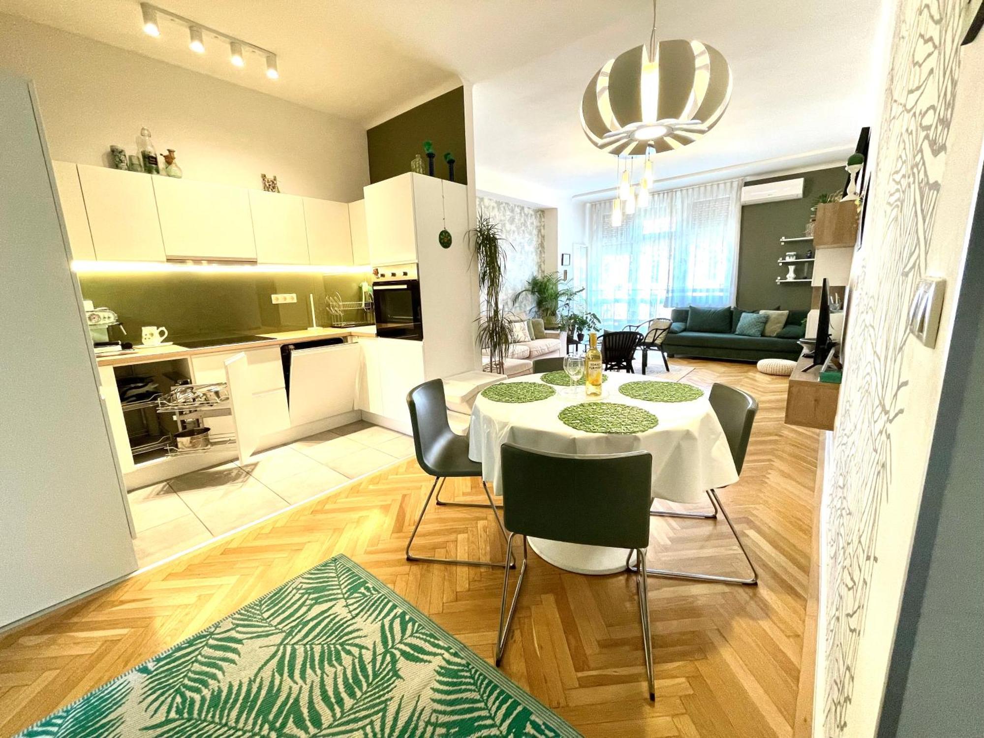 Mint Pearl Apartment 3 Rooms 2 Bathrooms At Kalvin Square Budapest Ngoại thất bức ảnh
